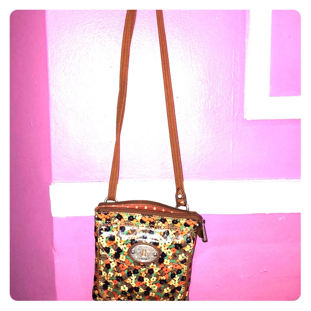 Fossils arm cross body